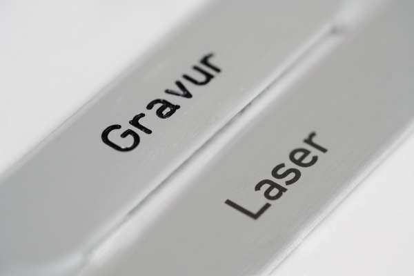 Namensschildeinlage RSA2 und NS09 mit Gravur